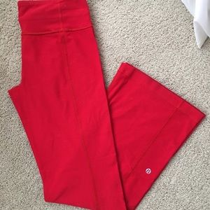 Lululemon yoga stretch pants wide leg red size 6